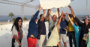تشكيليون يواصلون الإبداع فى ملتقى مصر الدولى للنحت والفنون بشرم الشيخ.. صور