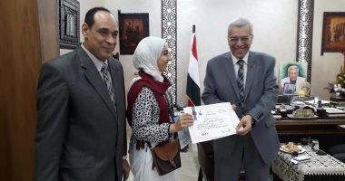 تعليم القليوبية تكرم طالبة غنت أمام السيسي فى الملتقى العربى بشرم الشيخ