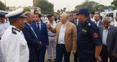 صور.. مدير أمن القاهرة يقود أكبر حملة لرفع الإشغالات وتطهير ميدان السيدة عائشة