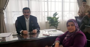 النائبة مها شعبان توقع طلب الترشح لعليا الوفد