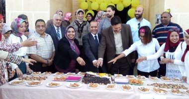 رئيس جامعة مطروح: حل جميع مشاكل الطلاب وإعفاء غير القادرين من المصروفات