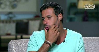 بعد اعتذار باسم على.. صناع مسلسل "عالم افتراضى" يبحثون عن مخرج جديد