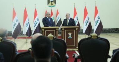 رئيس وزراء العراق يتسلم الحقائب الوزارية من حيدر العبادى