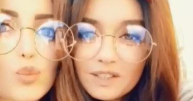 فيديو.. غادة عادل ونسرين طافش فى كواليس تصوير فيلم " نادى الرجال السرى"