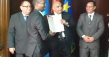 الكهرباء تحتفل بتخريج 17 متدرباً من حوض النيل فى مجالات الصيانة والترشيد
