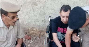 صور.. مديرية أمن أسيوط تنهى إجراءات فيش ثلاثى لمعاق بأسيوط