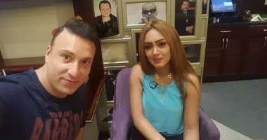 ندى بهجت ضيفة محمد السماحى فى "بلاتوه"
