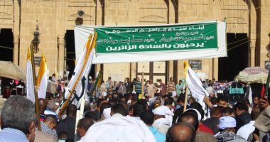 صور .. ختام فعاليات مولد الدسوقى بمسيرة للطرق الصوفية 