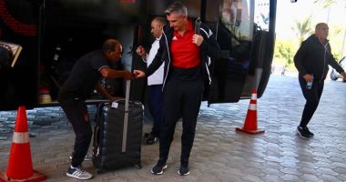 شاهد.. وصول لاعبى الأهلي فندق الإقامة ببرج العرب استعدادا لمواجهة الوصل