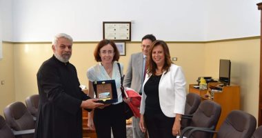  مبعوث الرئيس الفرنسى للمهام الفرنكفونية فى زيارة لمدرسة جيرار بالإسكندرية