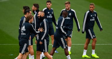 قبل ساعتين من الكلاسيكو شاهد غرفة ملابس ريال مدريد