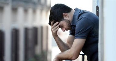 الرجل الأرمل أقل مرونة فى التعامل مع الاكتئاب من النساء.. اعرف السبب