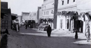 شاهد.. الشارع الرئيسى بحى المرقب فى مدينة الرياض بالسعودية عام 1950