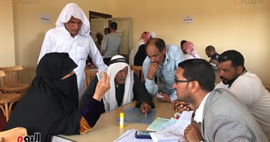 بعد 55سنة زواج وإنجاب 15 ابنا و60 حفيدا عيد ومنصورة يوثقان زواجهما على مشارف الـ90