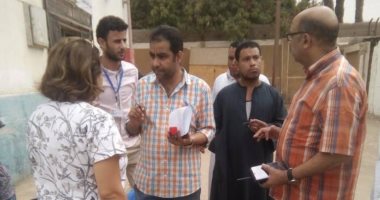 وكيل صحة أسيوط يحيل 50 طبيب و40 إداري للتحقيق لتغيبهم عن العمل بدون إذن