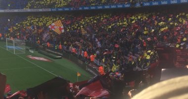 شاهد.. كامب نو كامل العدد قبل دقائق من "كلاسيكو الأرض" بين برشلونة وريال مدريد