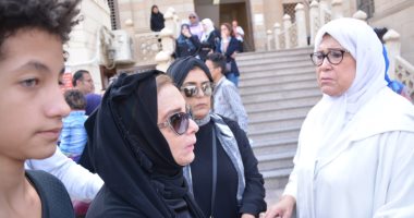 بالصور .. نجوم الفن والإعلام في جنازة بدر تيسير وانهيار نانو حمدي وياسمين الخيام تدعو لفاروق الفيشاوي 