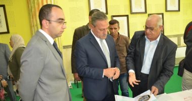 محافظ الإسماعيلية يستقبل وفدًا من الشباب العربى والأفريقى خلال زيارتهم للمحافظة  