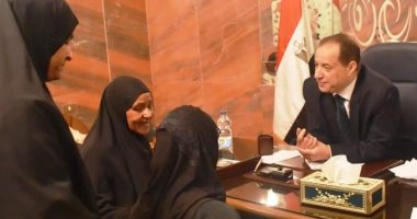 نائب محافظ أسوان: توفير 12 فرصة عمل وصرف تكافل وكرامة لـ7 مواطنين 