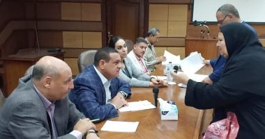 محافظ البحيرة يستجيب لطلبات 27 مواطنا فى اللقاء الأسبوعى للمواطنين  