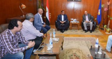محافظ البحيرة يدعم نادى ألعاب دمنهور بـ100 ألف جنيه