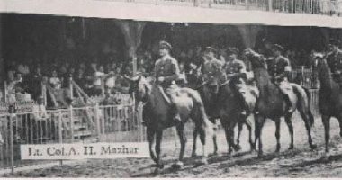 معلومة × صورة .. نجم سينمائى يقود طابور الفرسان فى مسابقة دولية .. اعرف مين