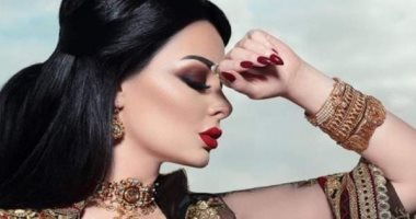 خطيب ديانا كرازون يلجأ للمدعى العام بعد الهجوم عليهما عقب إعلان ارتباطهما