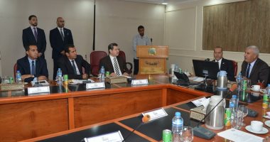 مجلس جامعة مطروح يدرس إنشاء مجمع طبى تعليمى وكليات لخدمة التنمية