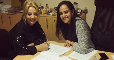 بعد أزمة زفافها.. مى حلمى تعلن تقديم برنامج اجتماعى بعيدا عن الرياضة
