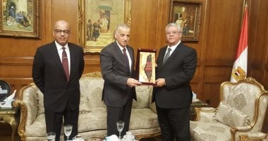 رئيس الدستورية العليا يستقبل رئيس "القضاء الأعلى" بدولة فلسطين