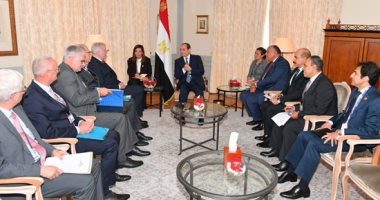 الرئيس السيسى يلتقى فى مقر إقامته ببرلين وزير الداخلية الألمانى