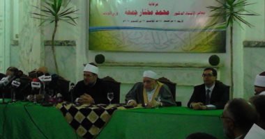 مختار جمعة يكرم الناجحين فى دورات هيئة الأوقاف
