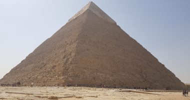 س وج.. كل ما تريد معرفته عن ترميم هرم خوفو وغلق منكاورع؟