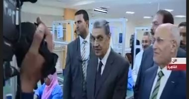 وزيرا الإنتاج الحربى والكهرباء يفتتحان خطا لإنتاج العدادات الذكية