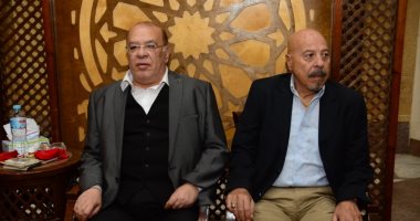الفيشاوى وصلاح عبد الله وخالد زكى وأبو رية فى عزاء مهندس الديكور بدر تيسير