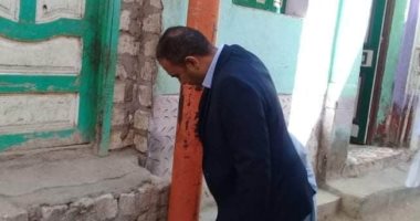 رئيس مركز أبوقرقاص بالمنيا يتابع مستوى الخدمات بقريتى نزلة أسمنت وأبو الصفا