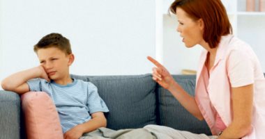 بلاش تصرخى فى وشه.. معاملة الطفل السيئة تصيبه بالتهاب المفاصل 