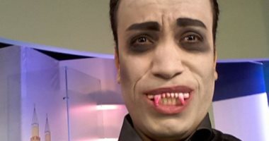شاهد.. سامح حسين داراكولا فى الهالوين