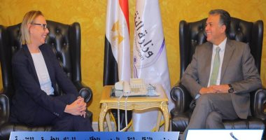 وزير النقل يلتقى المدير الاقليمى للبنك الإفريقى للتنمية لبحث التعاون
