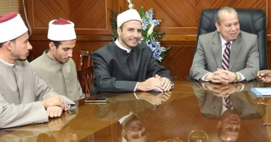 محافظ كفر الشيخ يتابع العملية التعليمية بالمعاهد الأزهرية ولجان الفتوى 