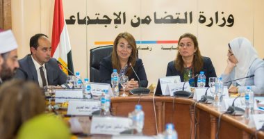 غادة والى: مشروع "مودة "يستهدف توعية الشباب المقبلين على الزواج 
