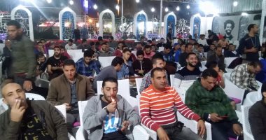 صور.. جماهير الأهلى تملأ نوادى ومقاهى كفر الشيخ وتتوقع فوز الأحمر