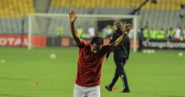 الأهلى ضد الترجى.. كيف رد نجوم الأحمر تحية الجماهير؟