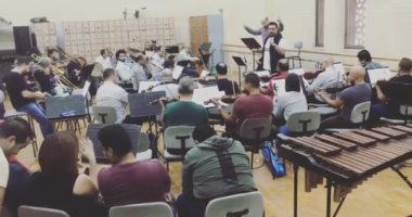 عاصى الحلانى يشوق جمهوره لحفله بالأوبرا مساء اليوم.. فيديو