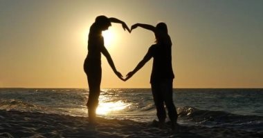 فى عيد الحب.. اعرف الفوائد الصحية للحب منها العيش لفترة طويلة وتقليل الإجهاد