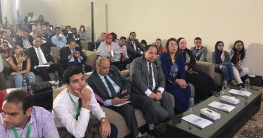 غادة والى تشارك بجلسة دور رواد الأعمال فى النمو الاقتصادى ضمن منتدى الشباب