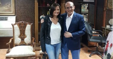 شاهد.. بشرى تعبر عن سعادتها بمشاهدة مسرحية "خبيتنا" للفنان محمد صبحى