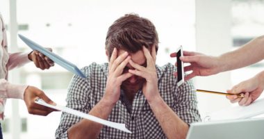 كيف تسيطر على التوتر ؟ 5 عادات هتساعك "تبقى رايق" 