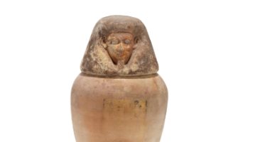 آثار مصرية للبيع فى مزاد كريستيز.. أبرزها وعاء لحفظ أحشاء الموتى