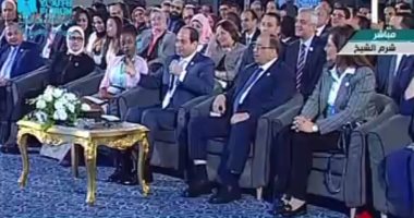 فيديو.. السيسي: "فى ظل الظروف الصعبة دى معندناش غير الأفكار والمبادرات"
